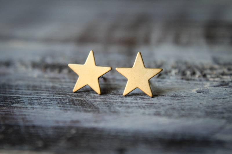 Glatte Stern Ohrstecker in Messing, Edelstahl-Beiträge von saffronandsaege