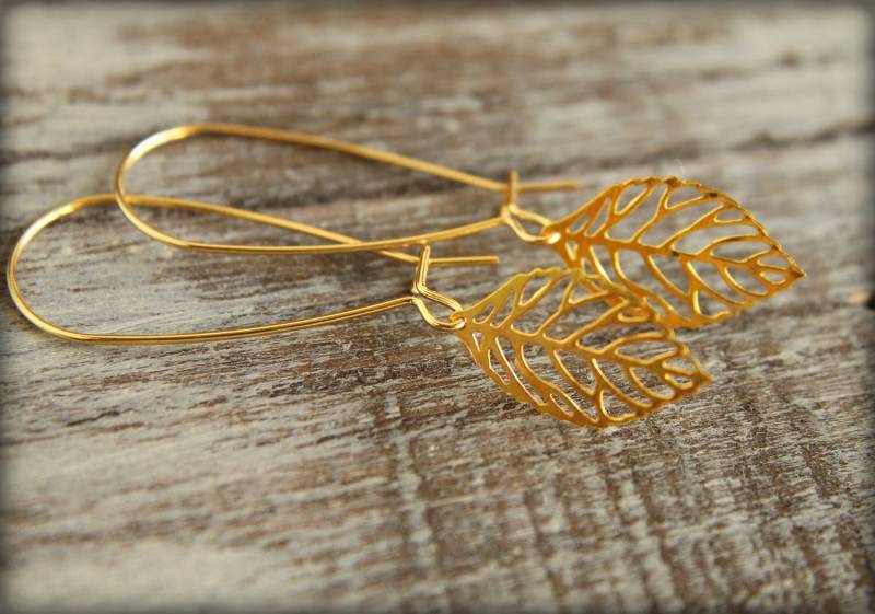 Skelett Blatt Ohrringe in Gold von saffronandsaege