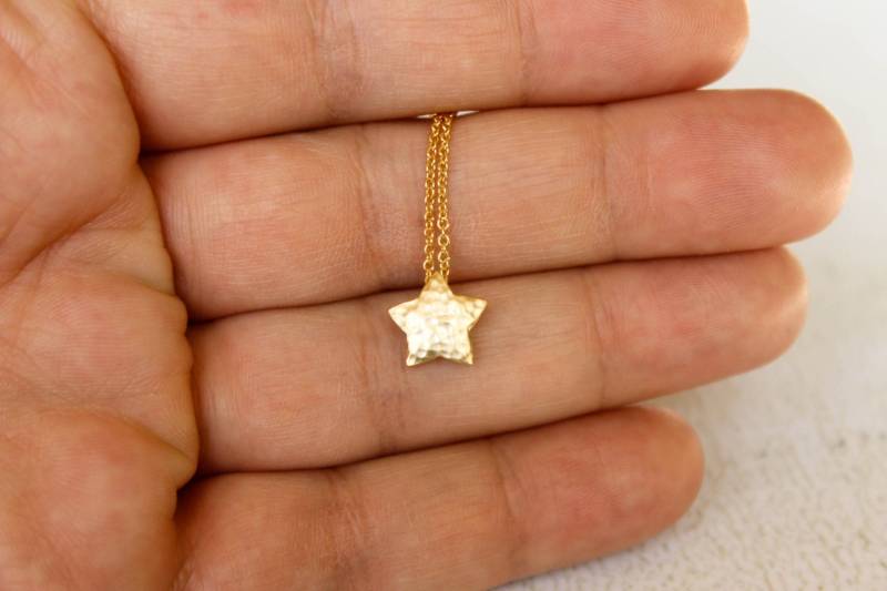 stern-Halskette, Erhältlich in Silber Und Gold Gehämmert von saffronandsaege