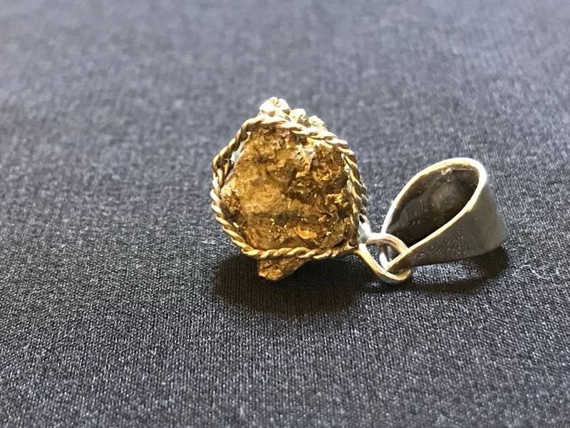 Pyrite - Anhänger Stein Aus Java Indonesien Hübscher Kleiner Handgefertigt in Jakarta Unikat Metallschlaufen 4, 6 G von saharagems