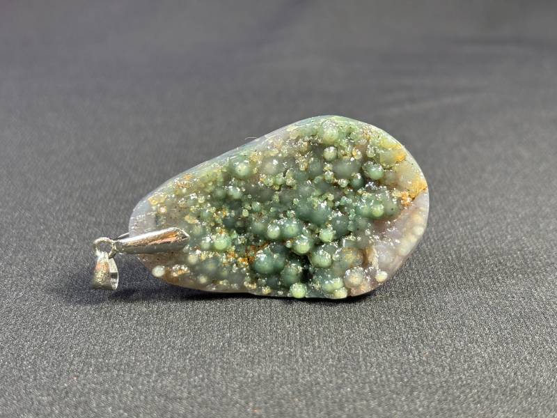 Sea Amethyst Anhänger - Kelubung Laut Erstaunlich Aus Java Indonesien Handgefertigt Silberfarbene Anhängerschlaufe Poliert-Beeindruckender Stein 15 G von saharagems