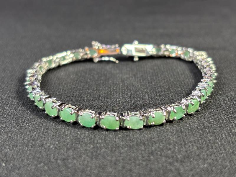 Smaragd Armband 925 Sterling Silber, Natürlicher Grüner Edelstein Smaragd Armband 925 Sterling Silber, Natürlicher Grüner Edelstein von saharagems