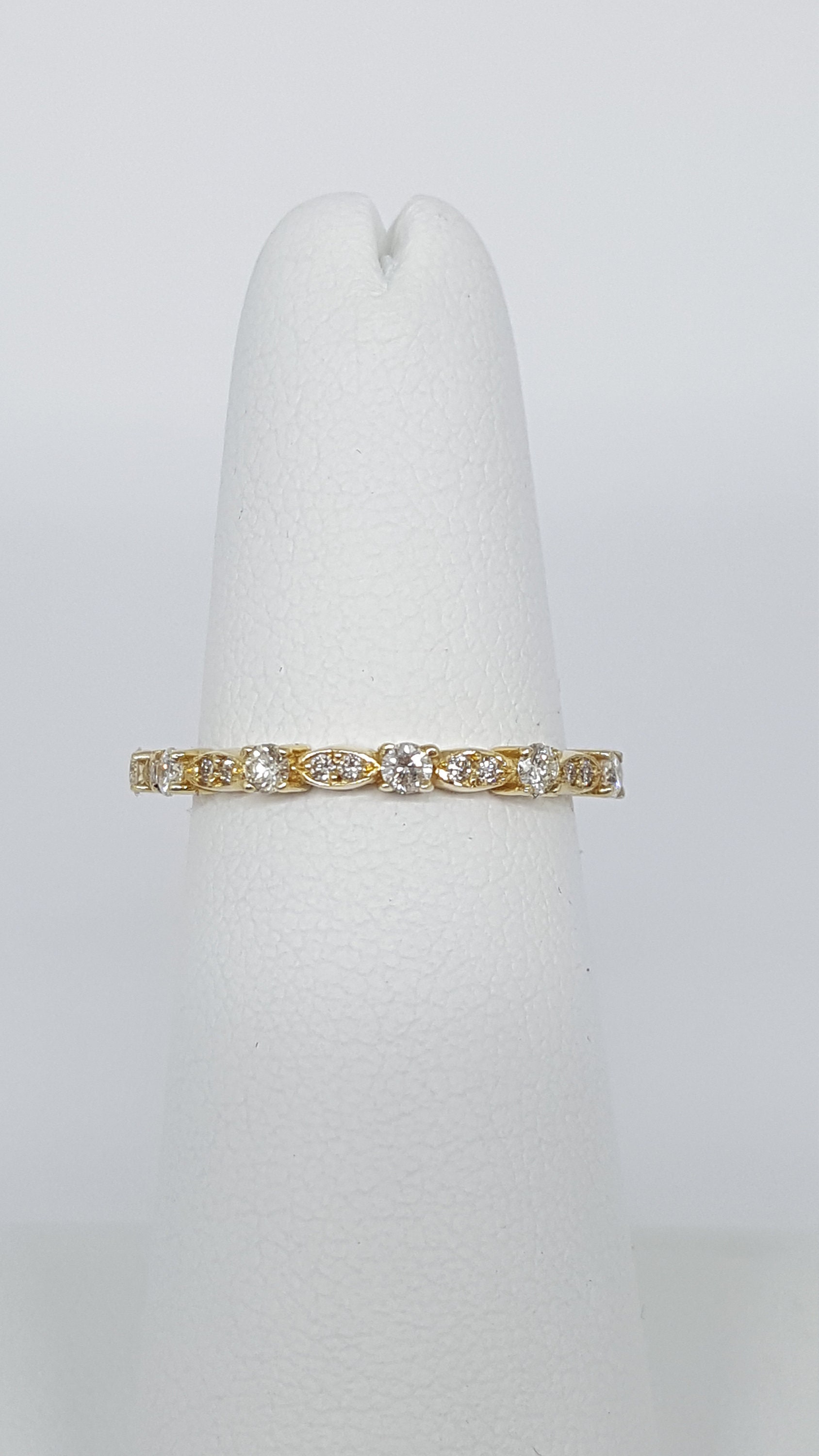 0.52 Tcw 14K Gelbgold Diamant Wechsel Band Ring Enhancer Eternity Mini Bänder Art Deco Stapelbar von salehijewelry