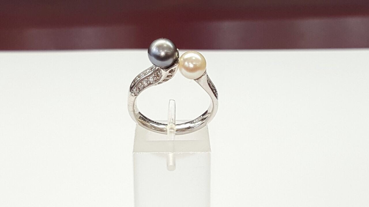 50%sale 18K Weißgold Doppelperle Diamant Ring von salehijewelry