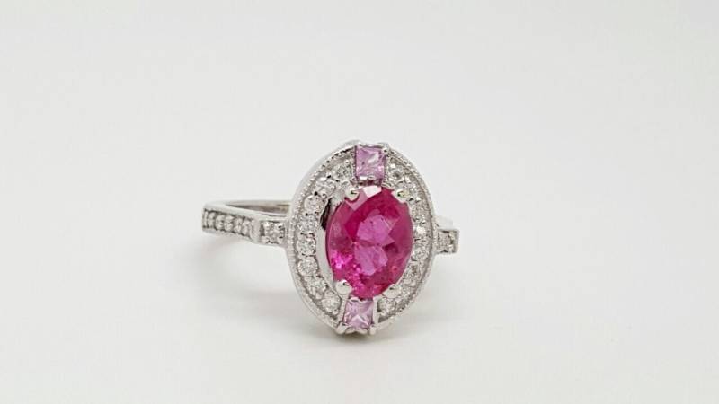 750Er Gold Pink Rubellit Turmalin Weißgold Oval Halo Ring von salehijewelry