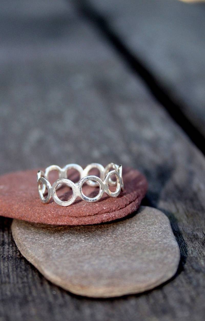 Ein Band Aus Kreisen Ein Band Aus Kreisen von sallycavallarodesign