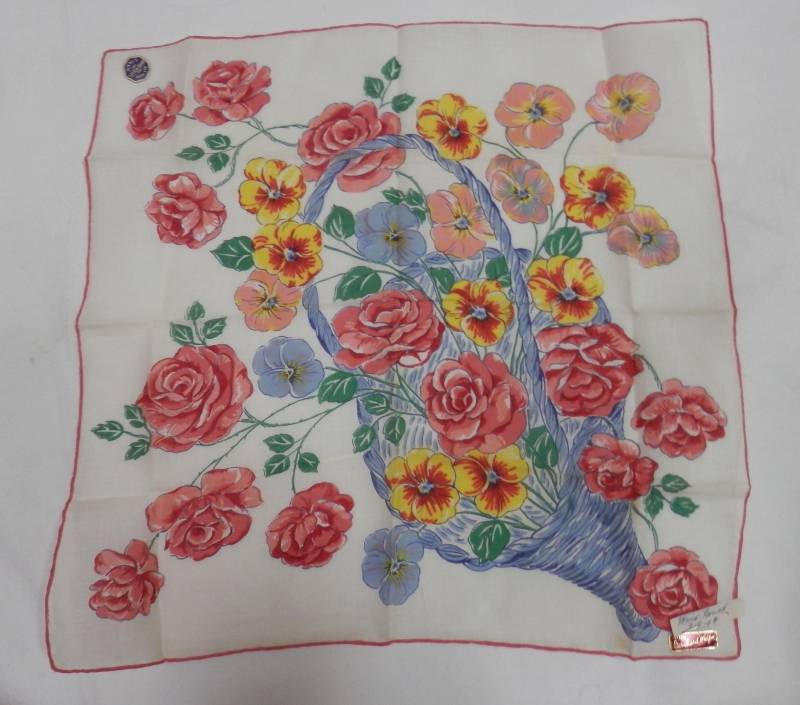 Vintage Taschentuch Nie Benutzt 1940 Floral Design Von Bernhard Wolf Vintage Taschentuch Nie Benutzt 1940 Floral Design Von Bernhard Wolf von sallys4025