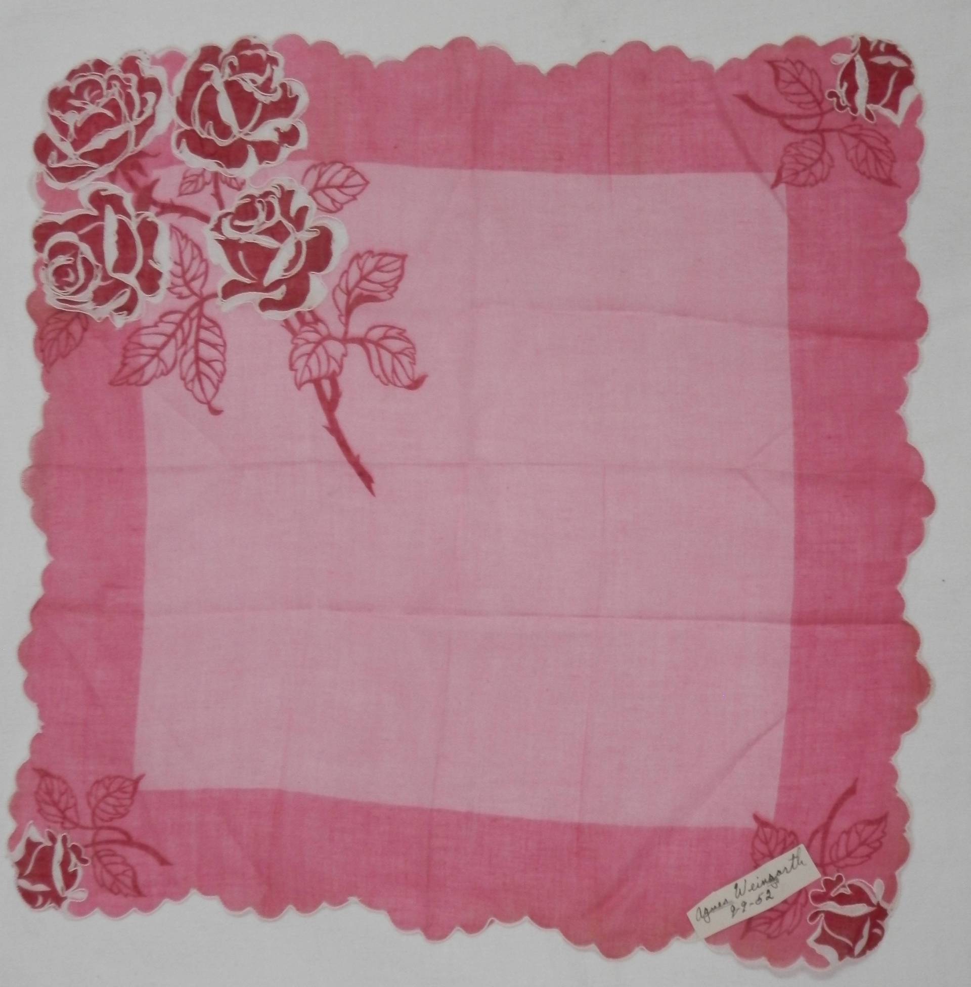 Vintage Taschentuch Nie Benutzt 1950Er Jahre Florales Design Vintage Taschentuch Nie Benutzt 1950Er Jahre Florales Design von sallys4025