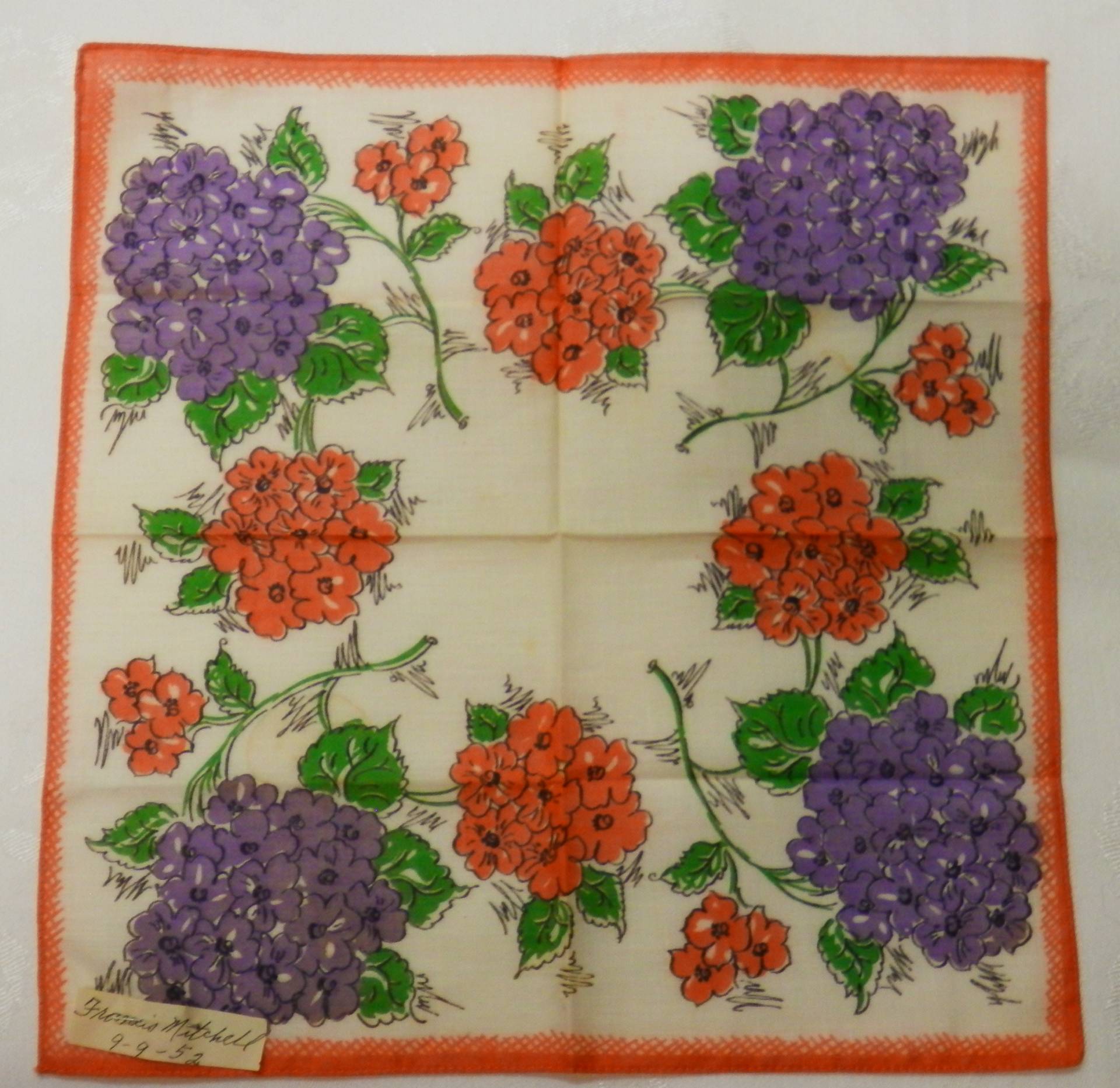 Vintage Taschentuch Nie Benutzt 1950Er Jahre Florales Design Vintage Taschentuch Nie Benutzt 1950Er Jahre Florales Design von sallys4025