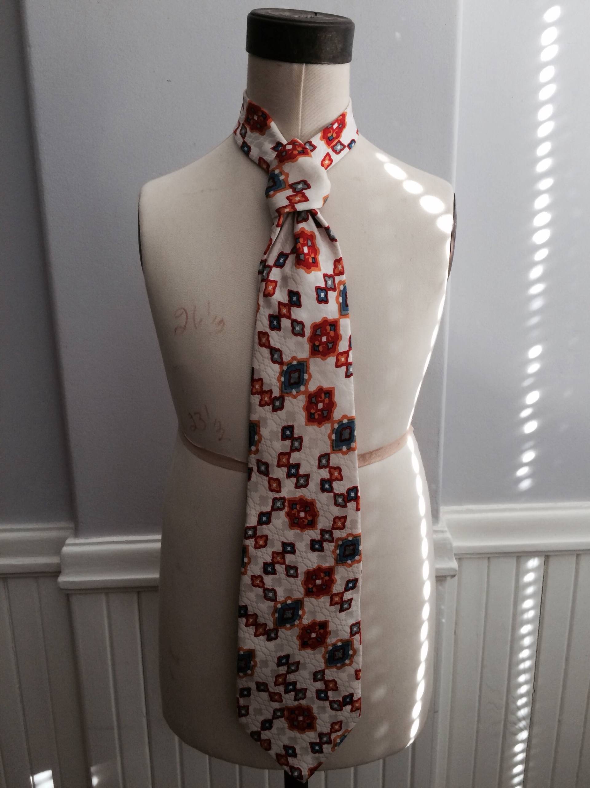 1970Er Vintage Herrenhemd Dressing/70Er Seidenkrawatte Made in Italy von saltydogvintage