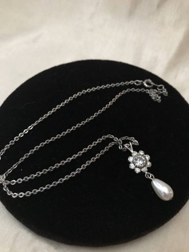 1980Er Jahre Vintage Schmuck/Zierliche Faux-Perlen Und Strass Tropfen Halskette Hochzeitsschmuck Brautjungfern von saltydogvintage