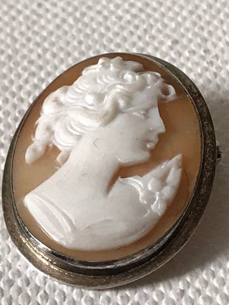 Antike Cameo Brosche-Anhänger/Vintage Schmuck Pin Anstecknadel Sterling Silber von saltydogvintage