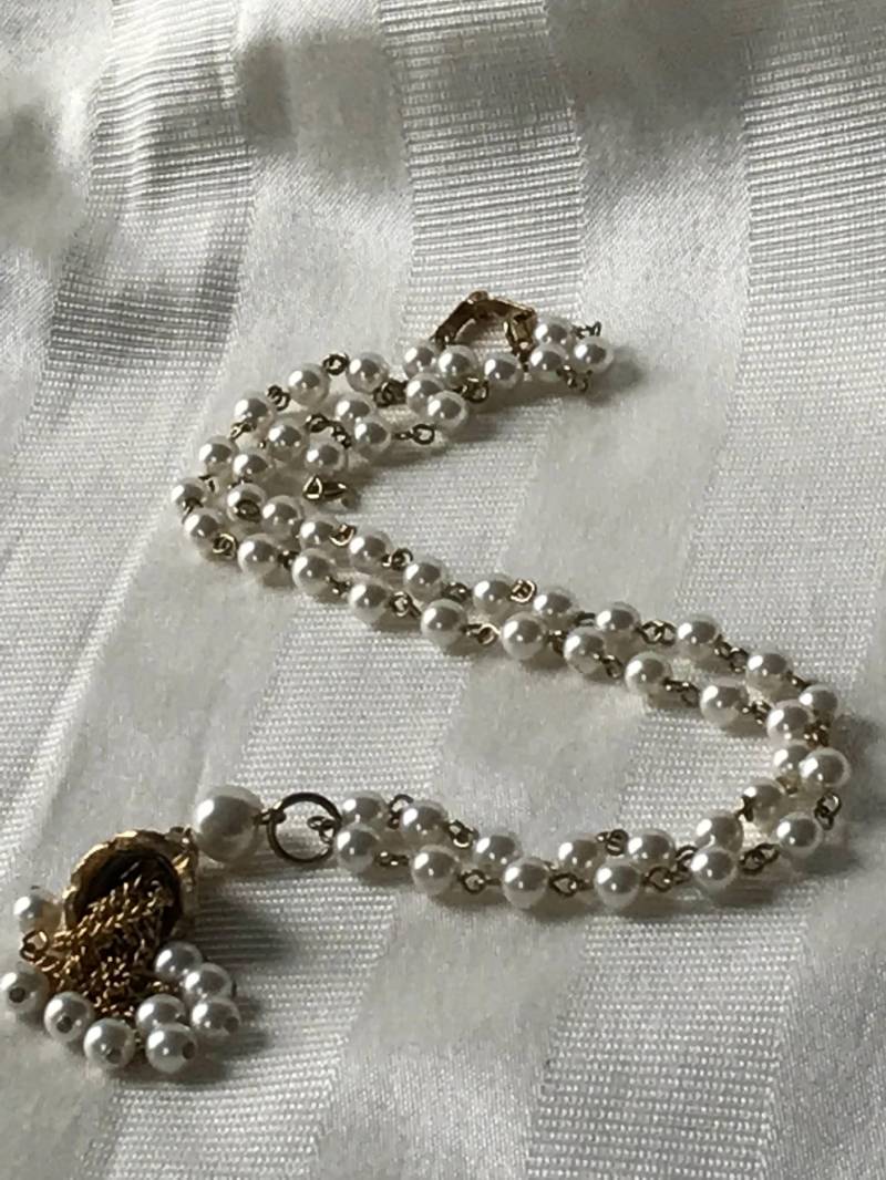 Damen Vintage Modeschmuck/Perlen-Quasten-Halskette von saltydogvintage