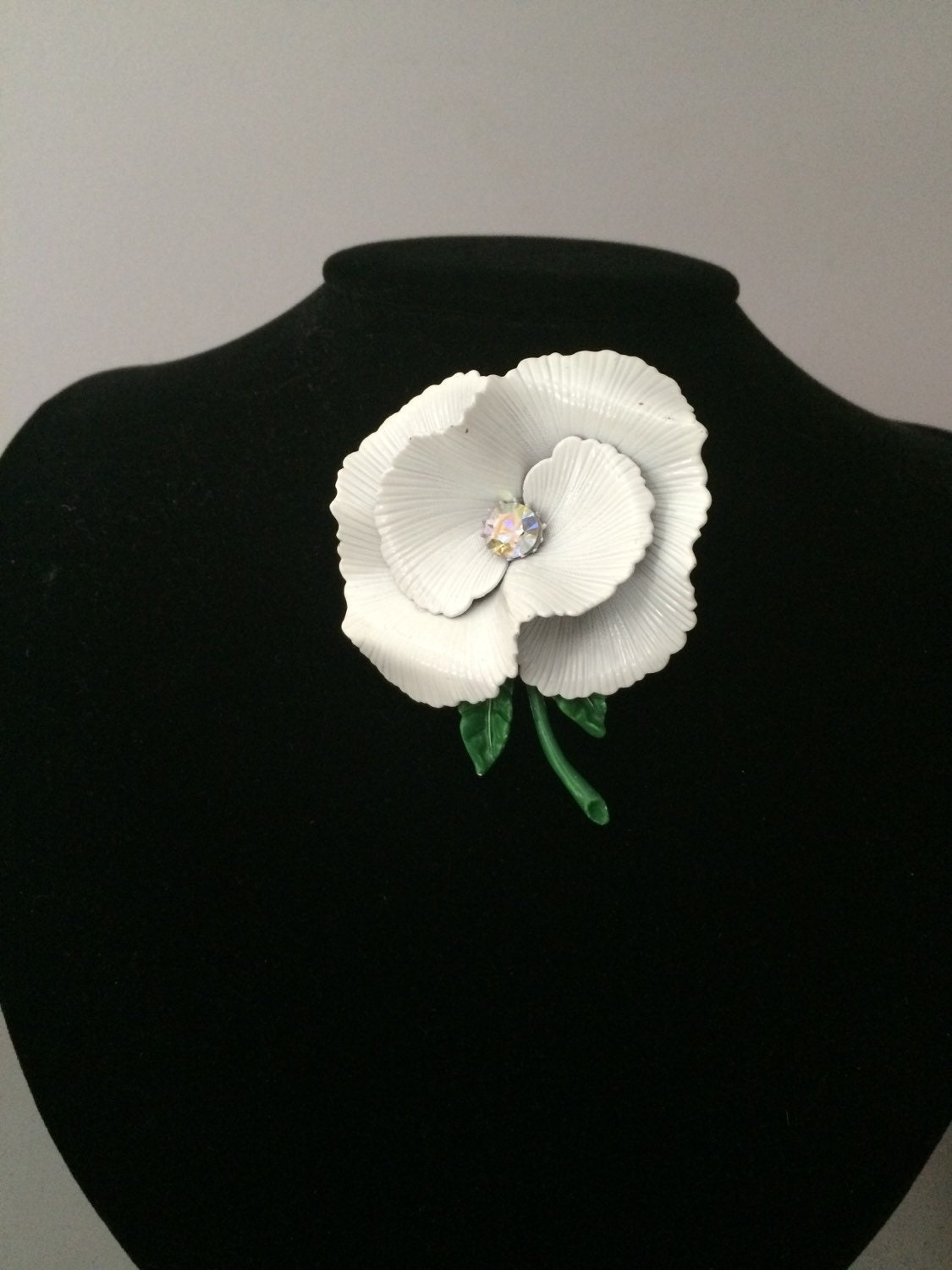 Vintage Flower Power Brosche/Aus Metall 1970Er Jahre Braut Accessoire von saltydogvintage