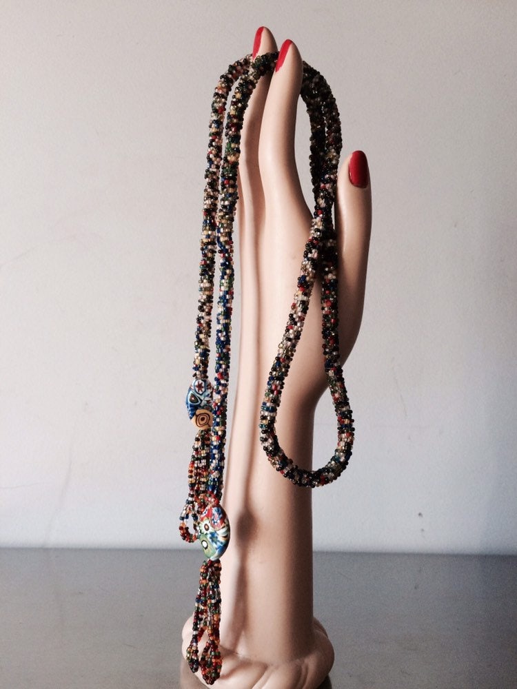 Vintage Glasperlen Lariat Halskette/Glasrocailles & Kunst Glas Larait 1920's von saltydogvintage