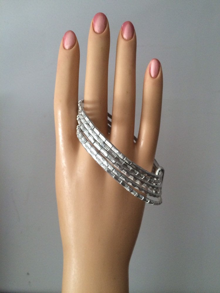 Vintage Modeschmuck/Aluminium 50Er Jahre Armreifen von saltydogvintage