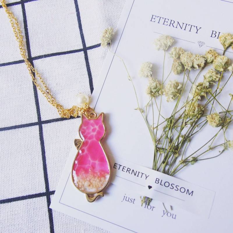 Katzenförmige Halskette - Uv-Harz Halskette/ Sternförmige Körner/ Sternsand/ Katzenförmiger Rahmen/ Wasserreflexion Textur/ Strand Katzenförmige Halskette - Uv-Harz Halskette/ Sternförmige Körner/ Sternsand/ Katzenförmiger Rahmen/ Wasserreflexion Textur/ Strand von samaritanshopcraft