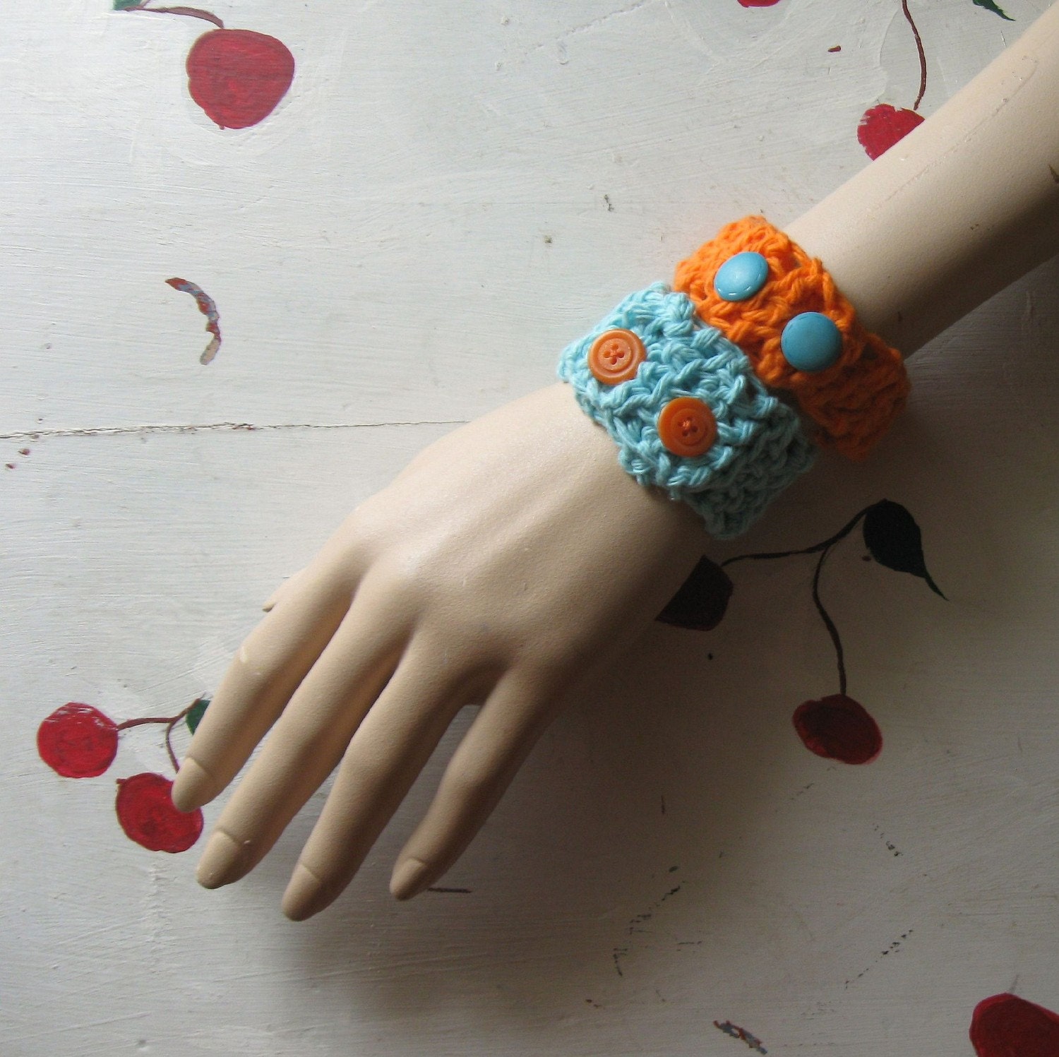 Blaue Manschettenarmbänder Gehäkelt von samsstuff