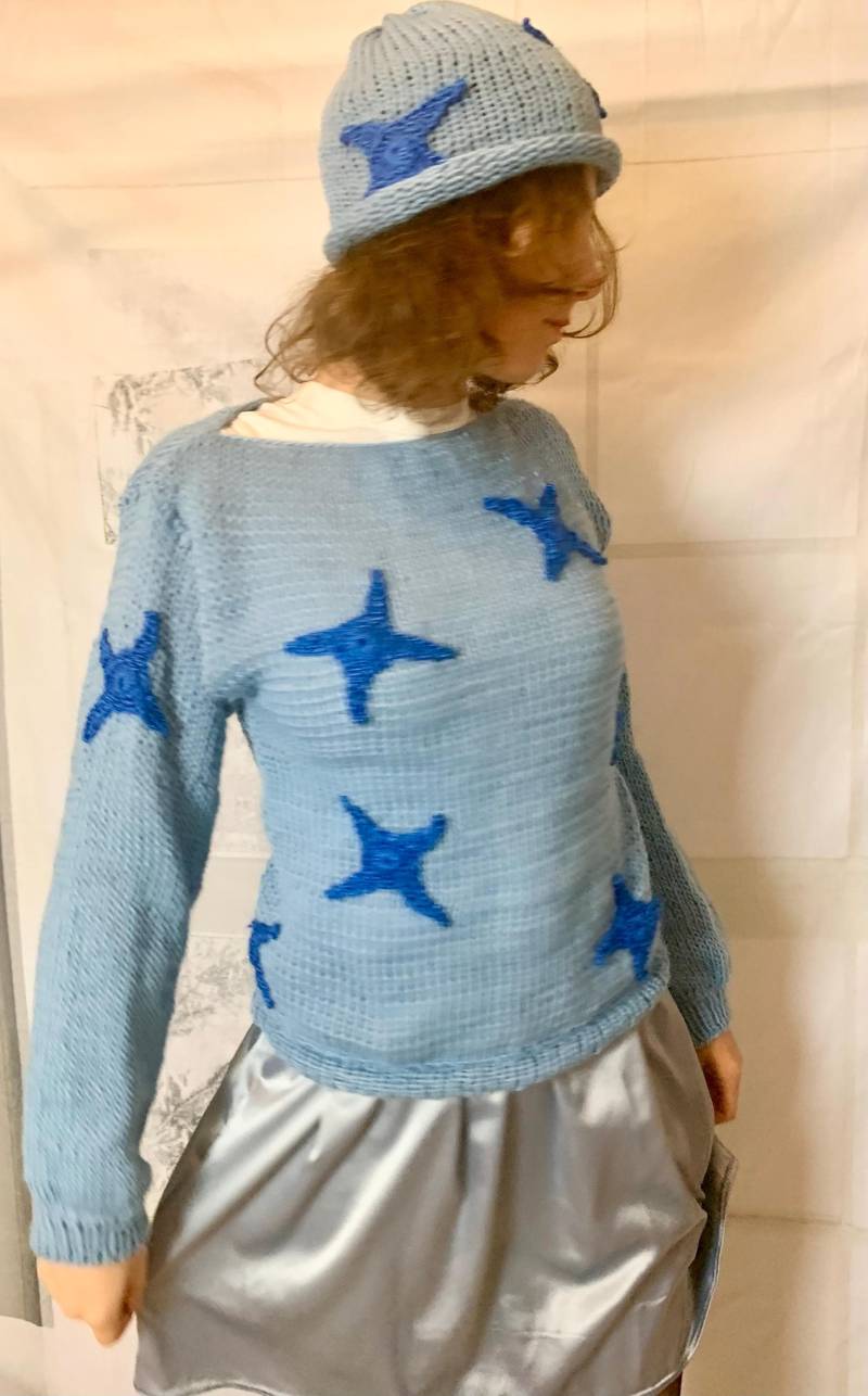 Pullover "Eisblau 1" von sandralietzmann