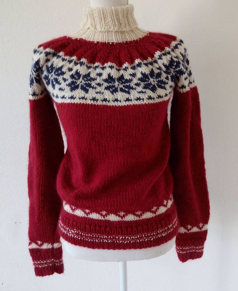 Pullover "Rote Edda" von sandralietzmann
