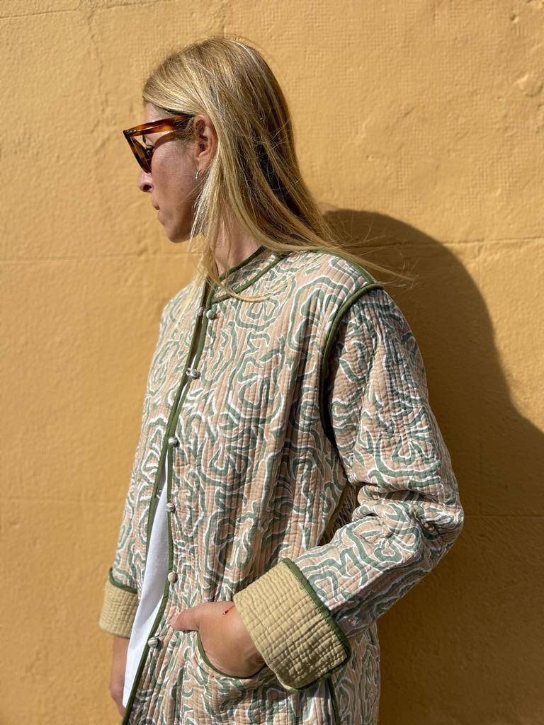 Block Print Wende-steppjacke von sanjanaandmestudio