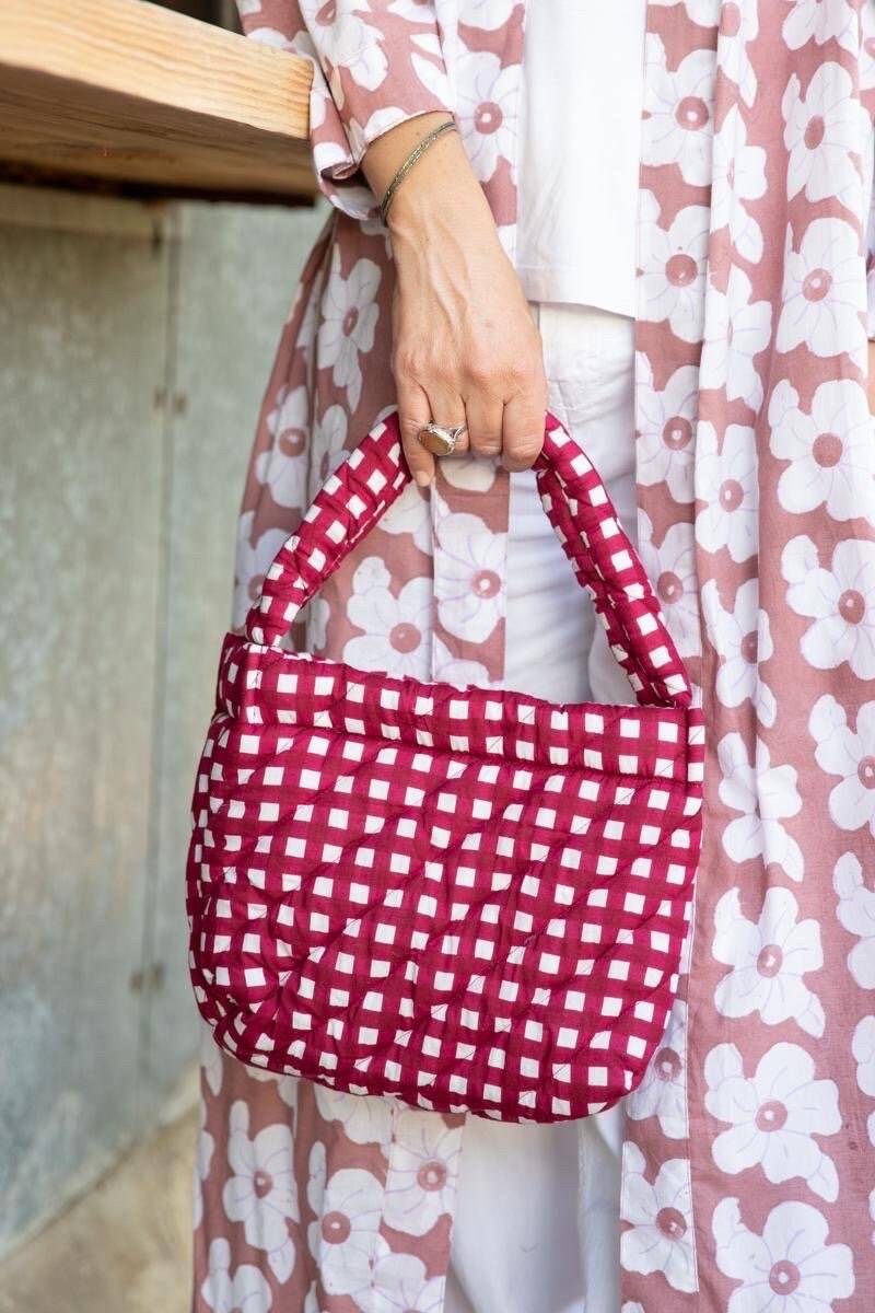 Gesteppte Handtasche von sanjanaandmestudio