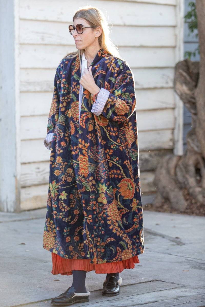 Lange Samt Jacke von sanjanaandmestudio