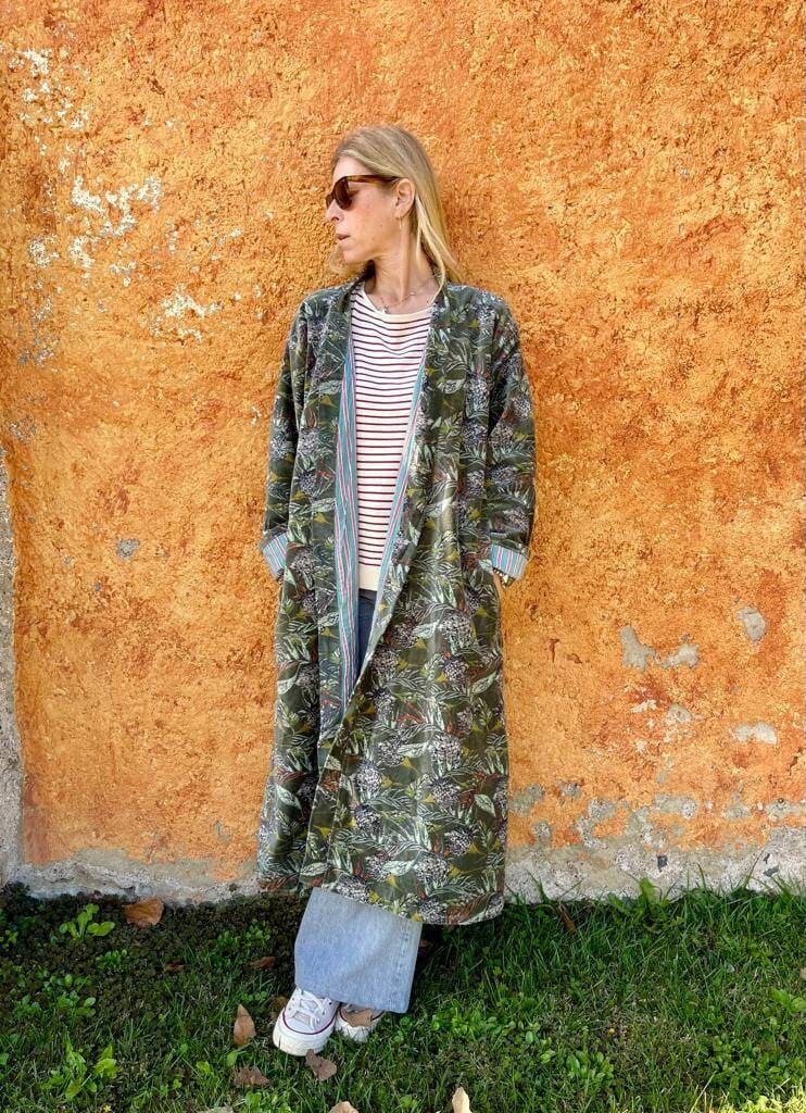 Lange Samt Jacke von sanjanaandmestudio