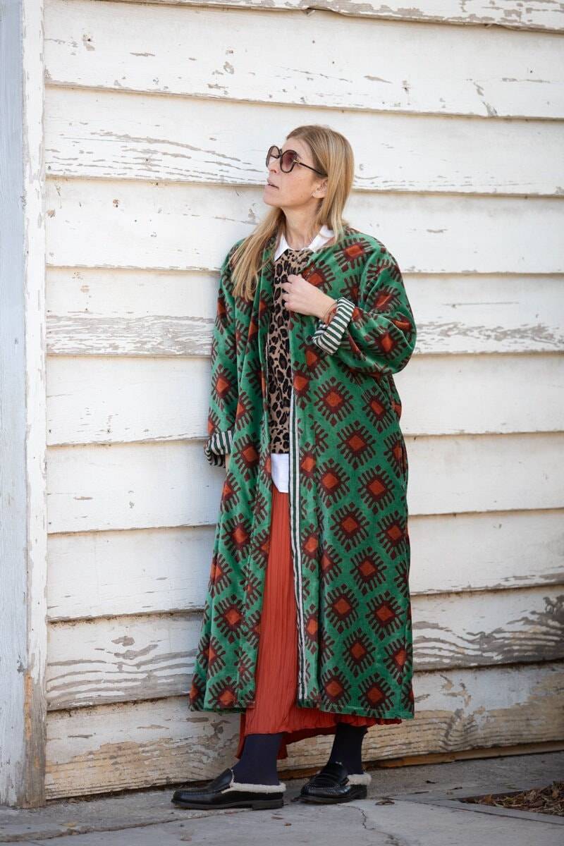 Lange Samt Jacke von sanjanaandmestudio