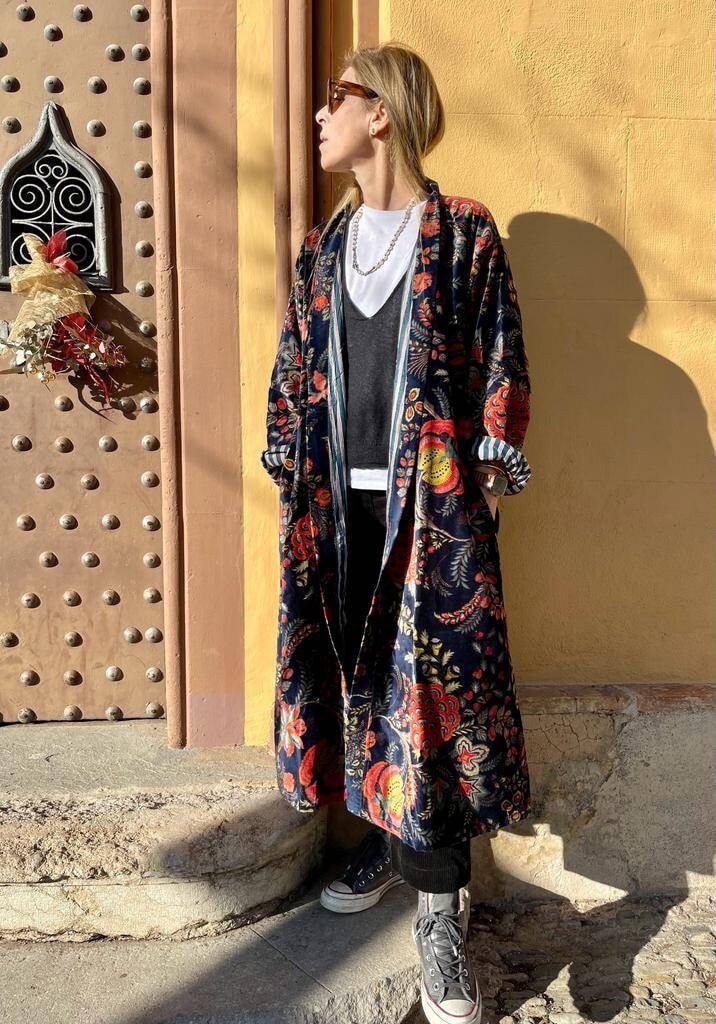 Lange Samt Jacke von sanjanaandmestudio