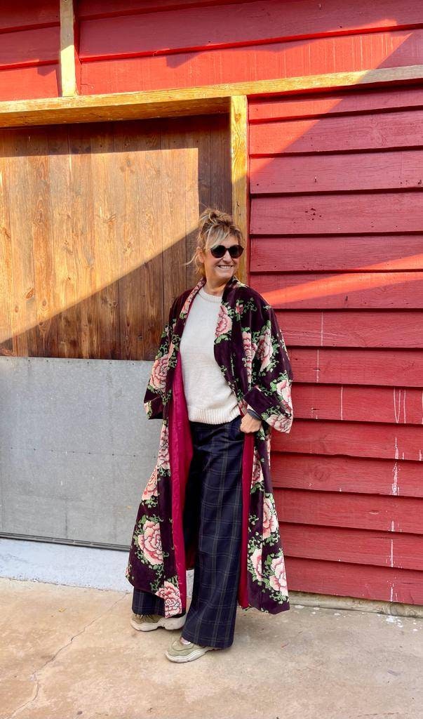 Lange Samt Jacke von sanjanaandmestudio