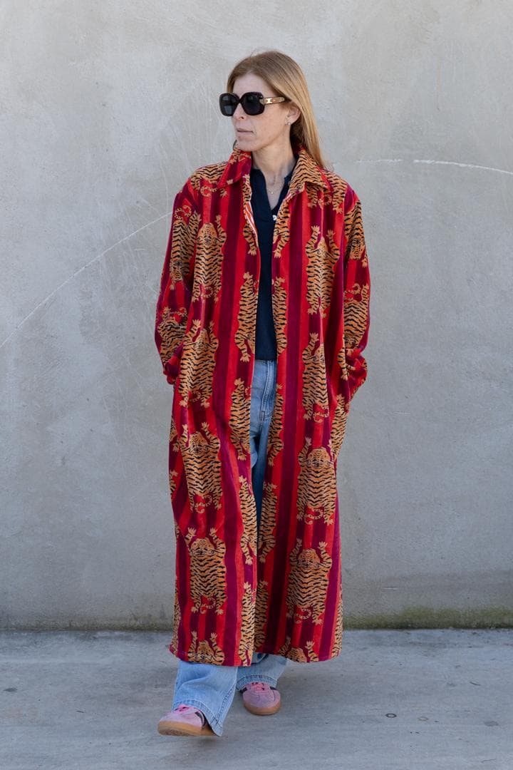 Lange Samt Jacke von sanjanaandmestudio