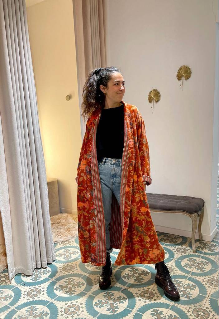 Lange Samtjacke | Rotes Futter Innen von sanjanaandmestudio