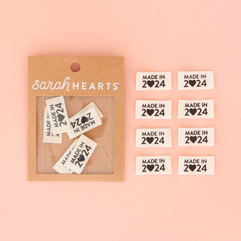 Made in 2024 Bio-Baumwolle Etiketten - 8Er Pack Textil Gewebte Kleidung Nähen Geschenk Made in 2024 Bio-Baumwolle Etiketten - 8Er Pack Textil Gewebte Kleidung Nähen Geschenk von sarahhearts