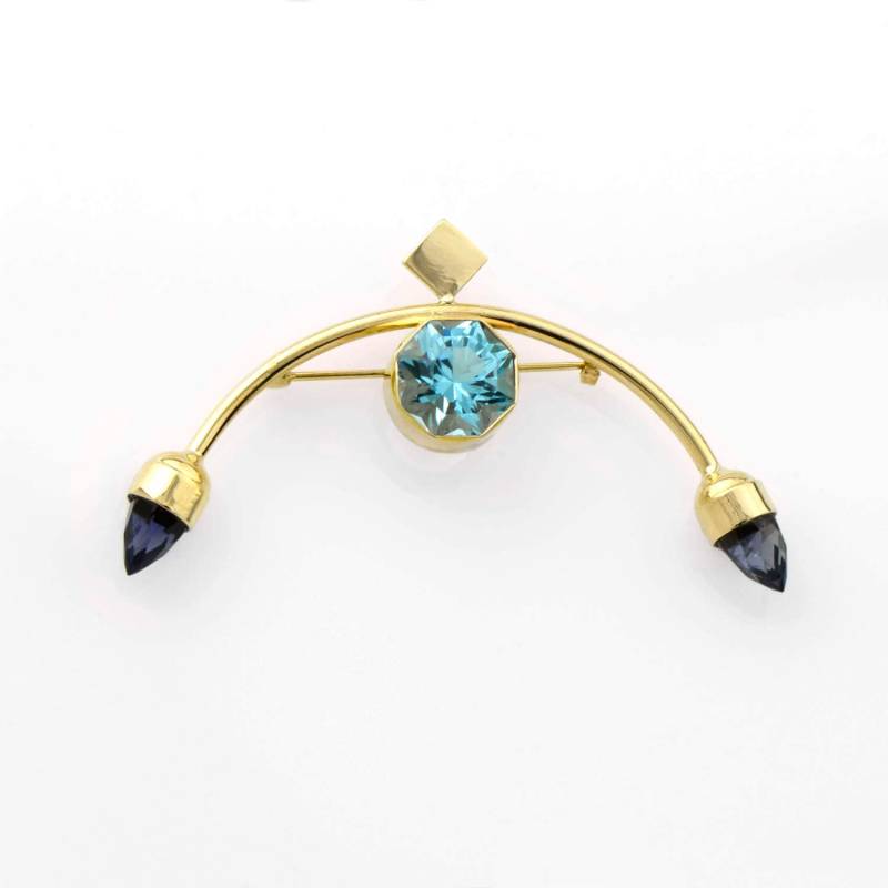 Topas Swiss Blue Und Iolite Brosche in 14K Gold Handgemachter Schmuck Art Deco Stil Pin von sasajewelry