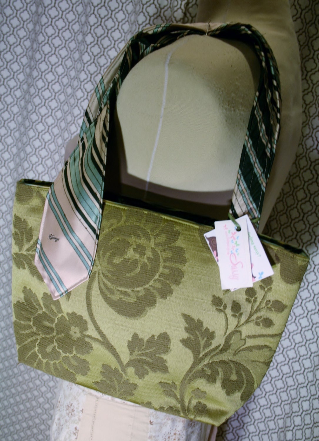 Sale Olivgrün Blumen Vintage Krawatte Sammlung Tasche, Handgemachte Stoffhandtasche, Stoffhandgemachte Geldbörse, Emily Tasche von sassygirl