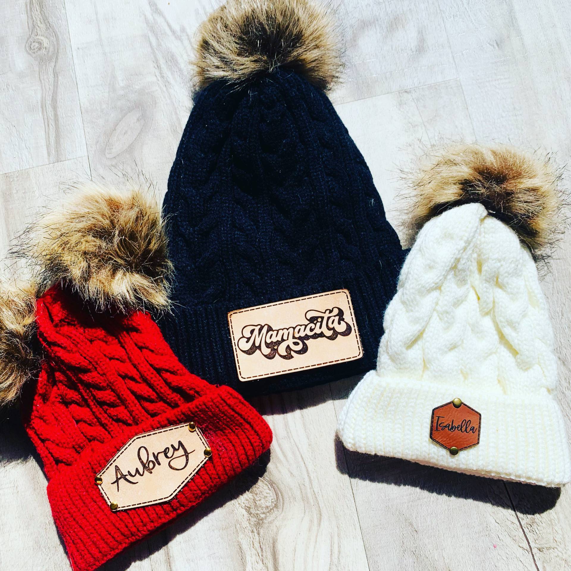 Leder Aufgesetzte Mützen. Aufnäher Beanies. Kinderbohnen. Damen Baseballmütze. Truckerhut. Wintermütze. Herrenmütze von sawdustandsangriades