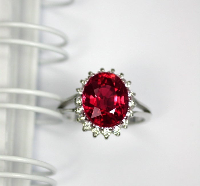 Natürlicher Roter Rubin Ehering Sterling Silber Ehering, Weißer Saphir Heiligenschein, Us-Größe 7 von scandream