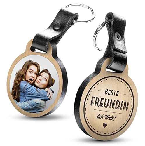 Premium „Beste Freundin der Welt!“ - Foto-Schlüsselanhänger aus Eichenholz mit dunklem Echtleder und Gravur - personalisierte Geschenkidee zu Muttertag, Vatertag von schenkYOU