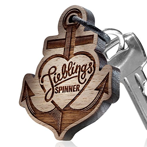 schenkYOU Premium Schlüsselanhänger aus Nussbaumholz - personalisierte Geschenkidee für den Partner- Gravur „Lieblingsspinner“ von schenkYOU