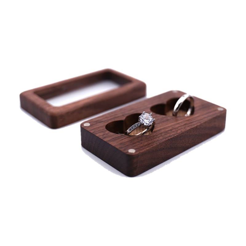 Ringbox Aus Walnussholz Personalisiert - Magnetverschluss | Hochzeit Verlobung Schmuckkästchen Holzbox Für Ringe Eheringe von schenkpersoenlich