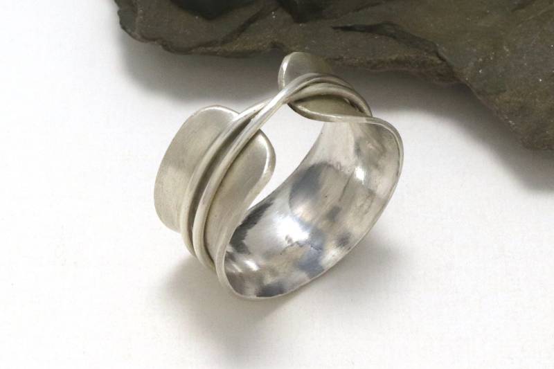Moderner Silberring, Offen, Geschlossen - Breit, Gewickelt von schlichtSchmuck