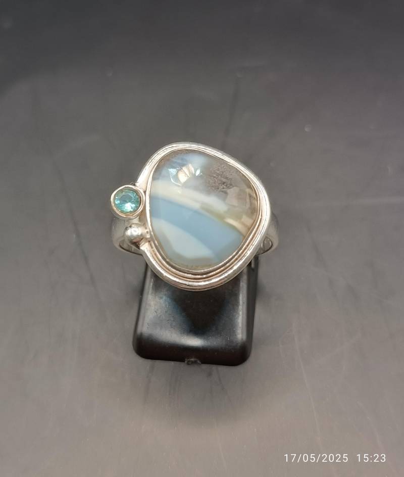 Ring Streifenachat Mit Blautopas in 925Er Sterlingsilber Handarbeit Einzelstück von schmuckbewusst