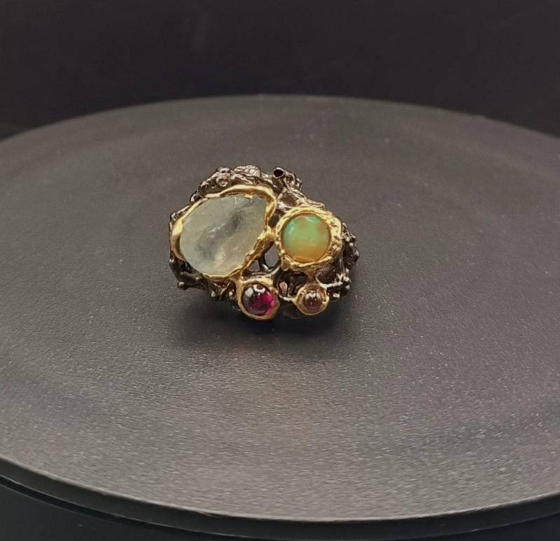 Statementring Außergewöhnliches Design Aquamarin Opal Granat in Geschwärztem Sterlingsilber Handarbeit Einzelstück von schmuckbewusst
