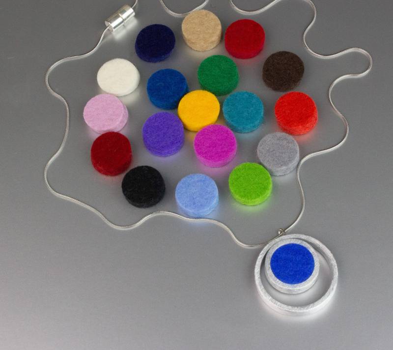 Kurze Oder Lange Wechselkette Incl.20 Filzpads. Einzigartiger Schmuck - Perfekt Als Ausgefallenes Geschenk Frau Weihnachten Art.nrsf-Dk-24 Kurze Oder Lange Wechselkette Incl.20 Filzpads. Einzigartiger Schmuck - Perfekt Als Ausgefallenes Geschenk Frau Weihnachten Art.nrsf-Dk-24 von schmuckefarben