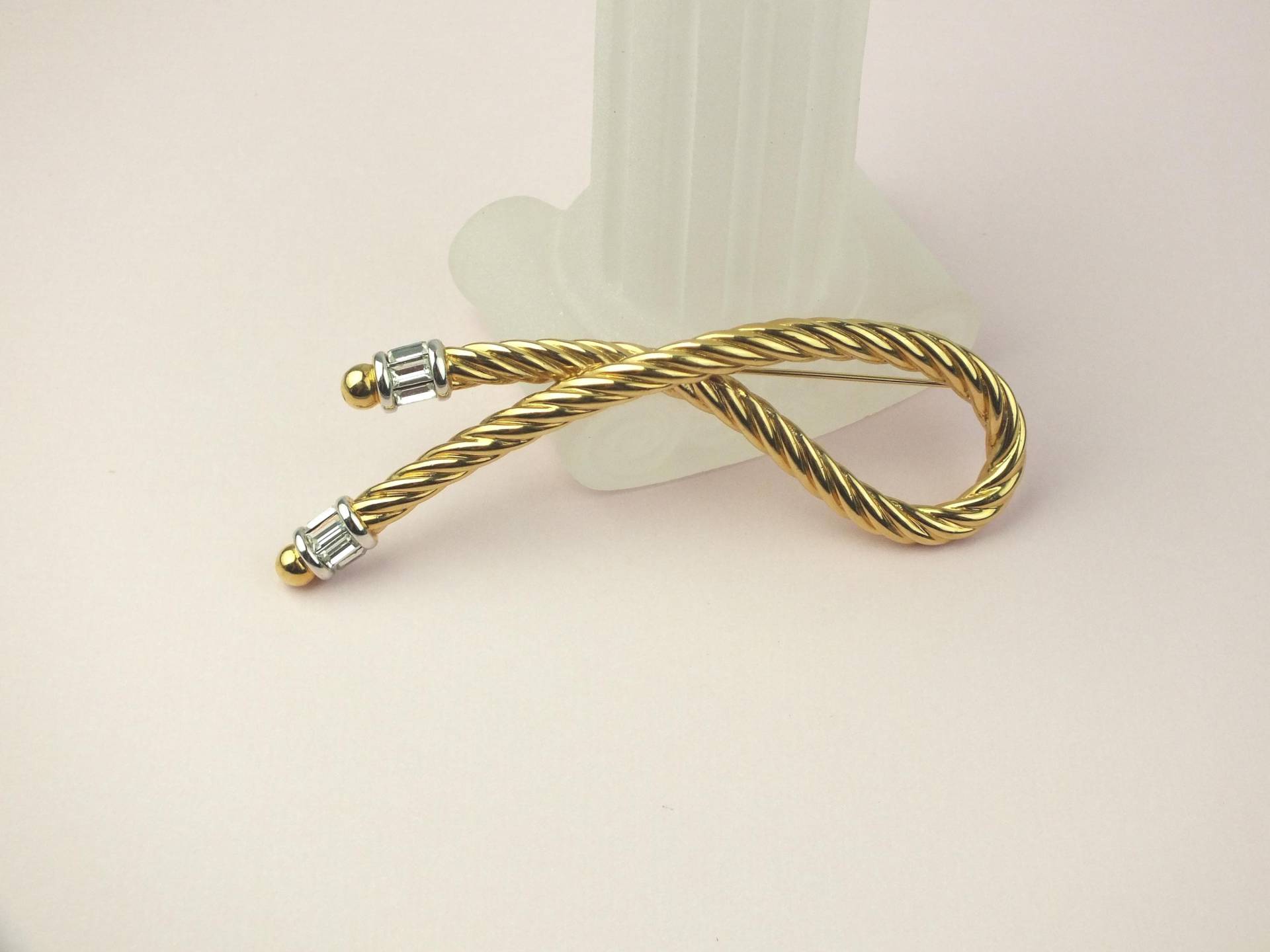 Große Vintage Schleifen Brosche Von Grosse' | Für Dior in Gold Mit Strass - Marken Modeschmuck von schmuckesBerlin