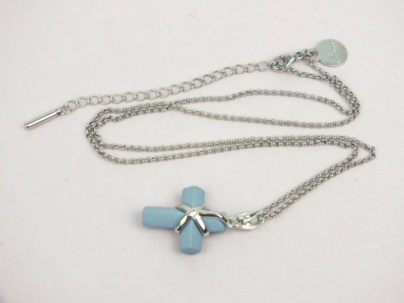 Silberne Wedgwood Kreuz Anhänger Halskette, Damenkette Aus England, Modeschmuck von schmuckesBerlin