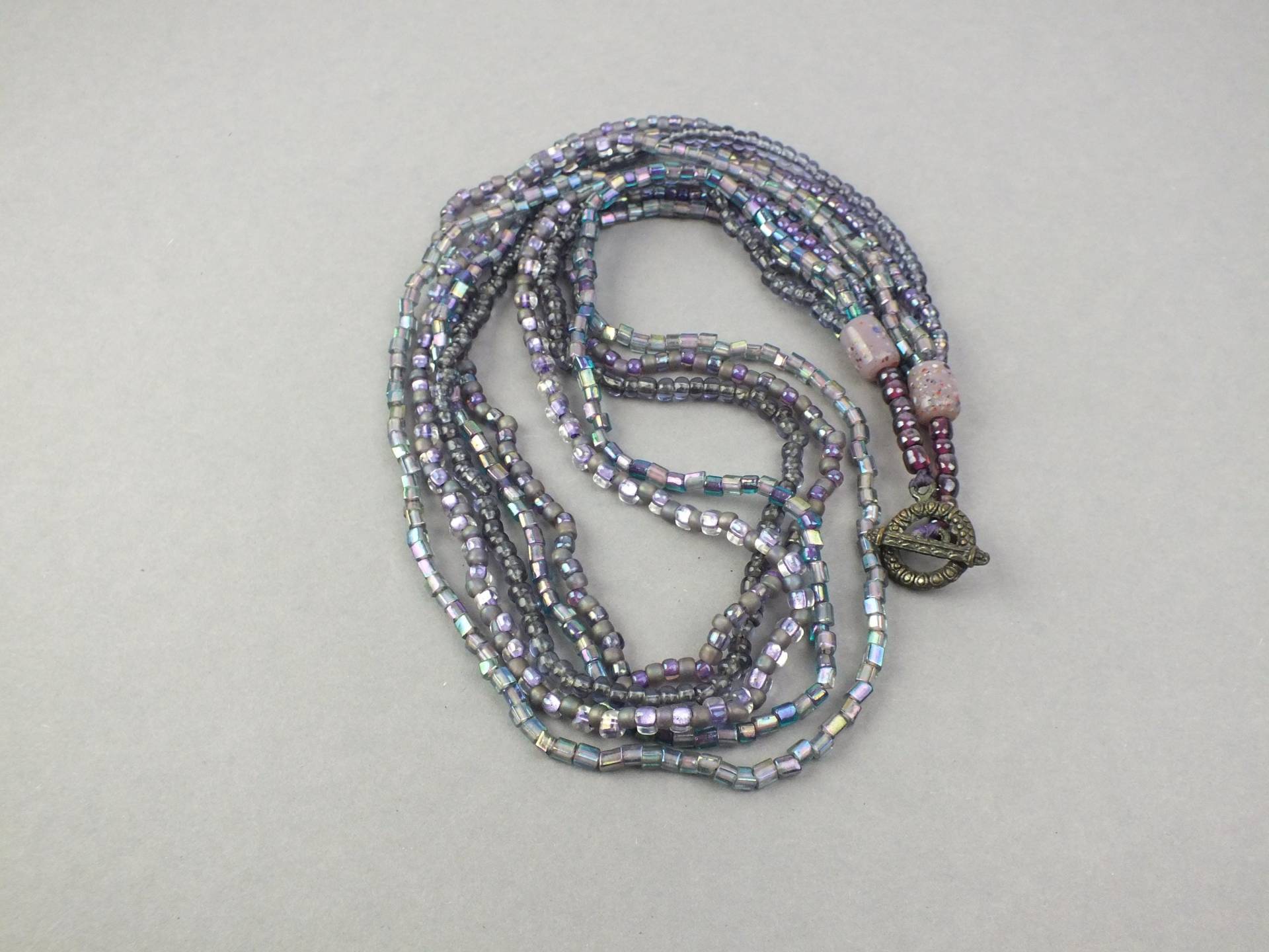 Vintage Damen Halskette Mit Kleinen Perlen Violett/ Rosa/ Blau, Perlenkette, Modeschmuck Collier, Geschenk Für Frauen, Geburtstagsgeschenk von schmuckesBerlin