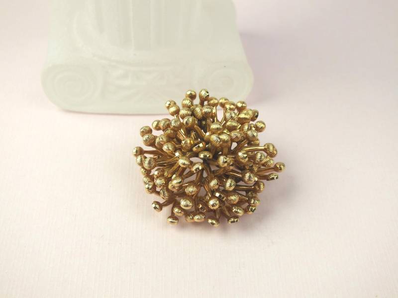 Vintage Von 1968 Grosse' Henkel Germany | Für Dior Brosche Goldenes Metall - Alter Modeschmuck Zierschmuck Anstecknadel von schmuckesBerlin