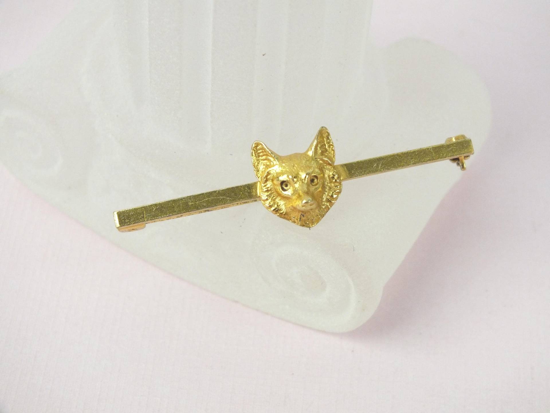 Vintage Stabbrosche Mit Fuchs Aus Goldenem Metall - Schmale Brosche Alter Modeschmuck von schmuckesBerlin